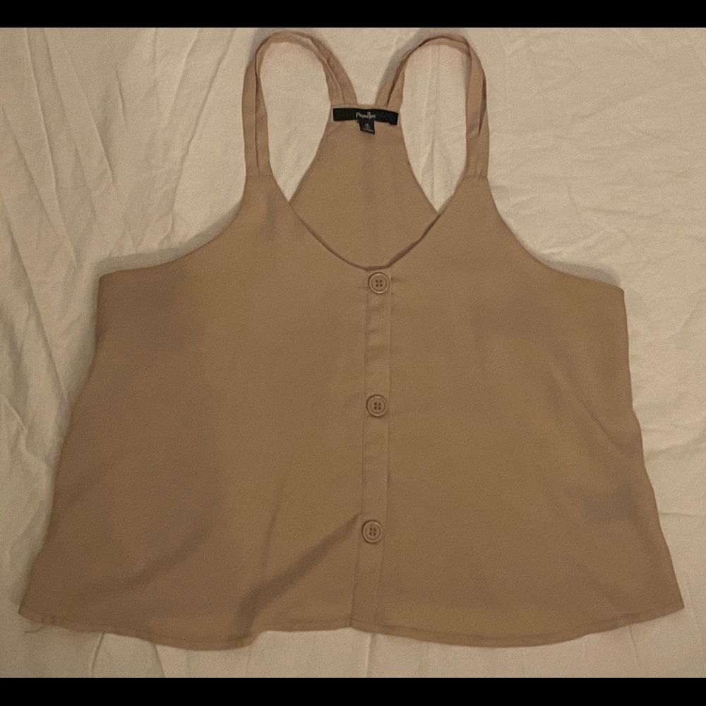 Buttoned tank top